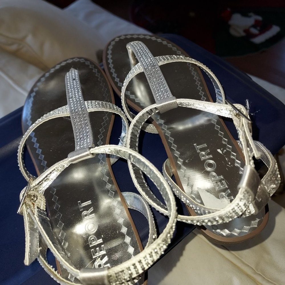 REPORT SILVER SANDALS. NWOT/NEVER WORN